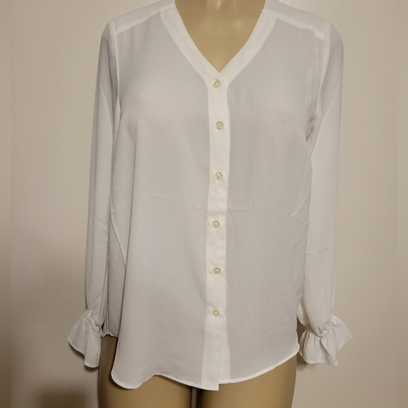 Tahari White Button-Up Blouse Timeless Demure Business Career NEW Petite Small - Picture 2 of 6